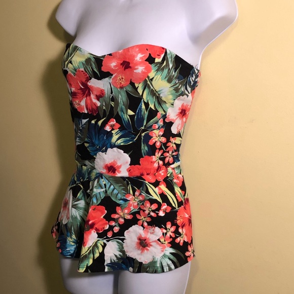 Express Floral Black Tube Top. Size M - Picture 6 of 8